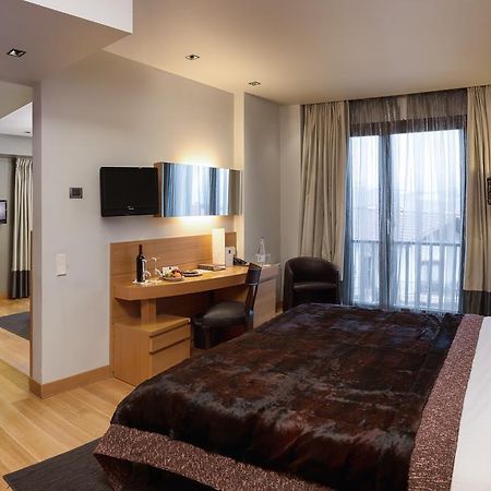 Esperos Palace Luxury & Spa Hotel แคซโทเรีย ภายนอก รูปภาพ