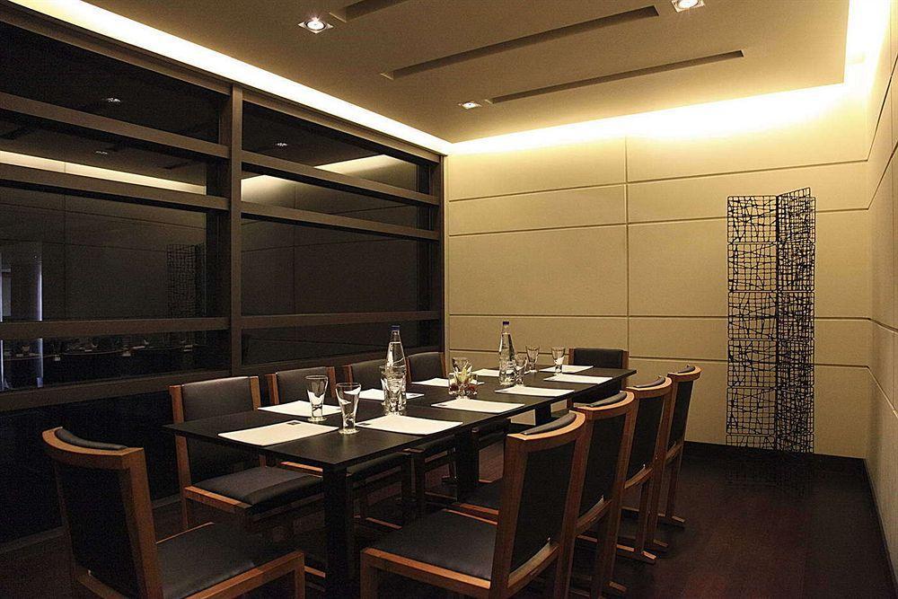 Esperos Palace Luxury & Spa Hotel แคซโทเรีย ภายนอก รูปภาพ