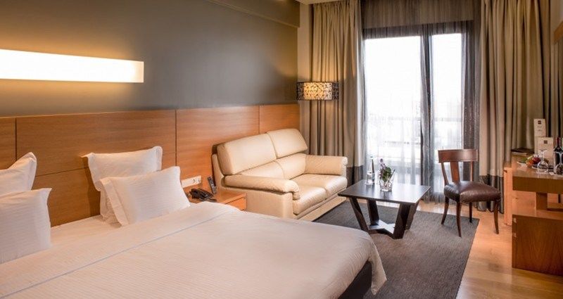 Esperos Palace Luxury & Spa Hotel แคซโทเรีย ภายนอก รูปภาพ