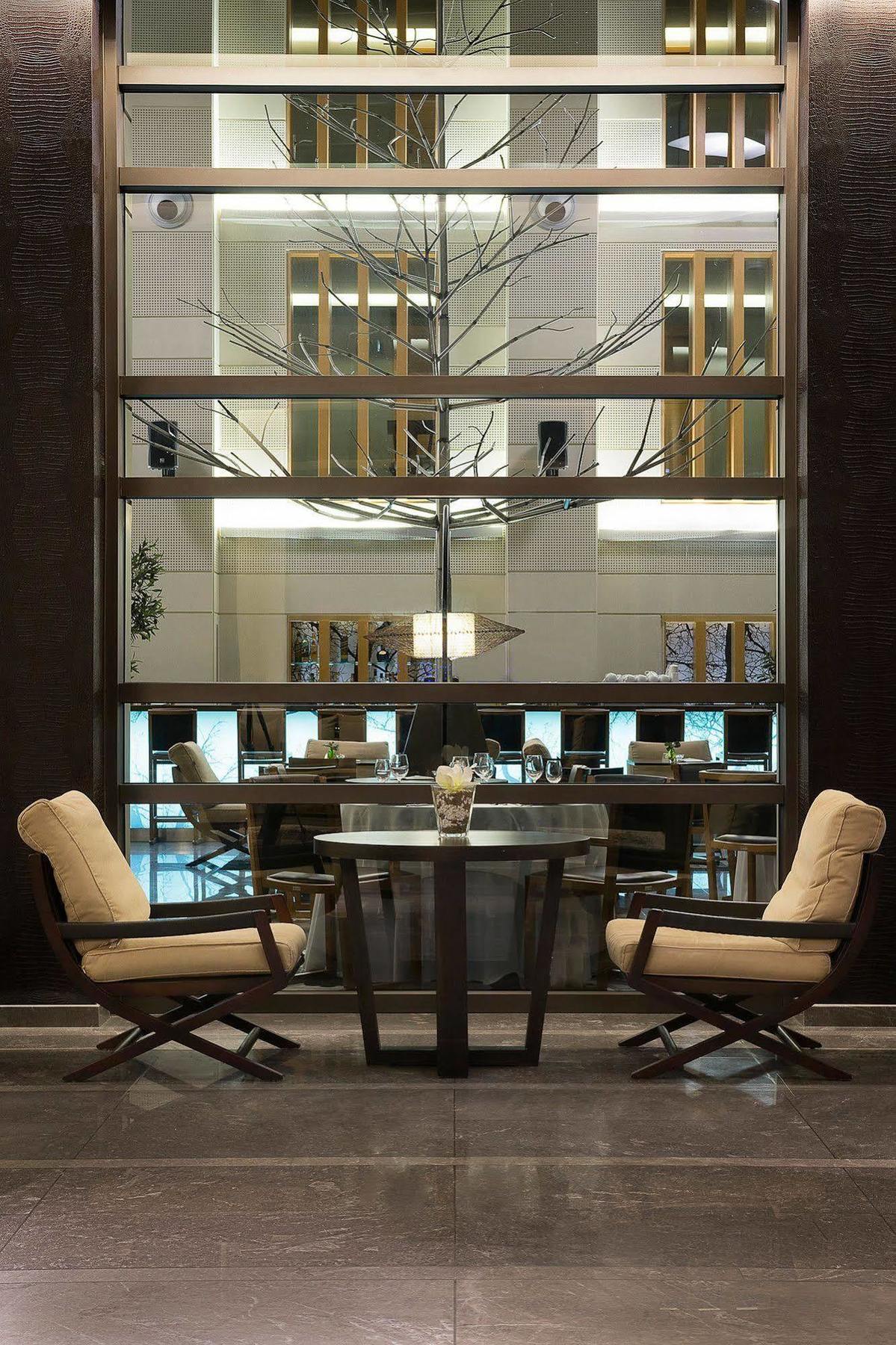 Esperos Palace Luxury & Spa Hotel แคซโทเรีย ภายนอก รูปภาพ