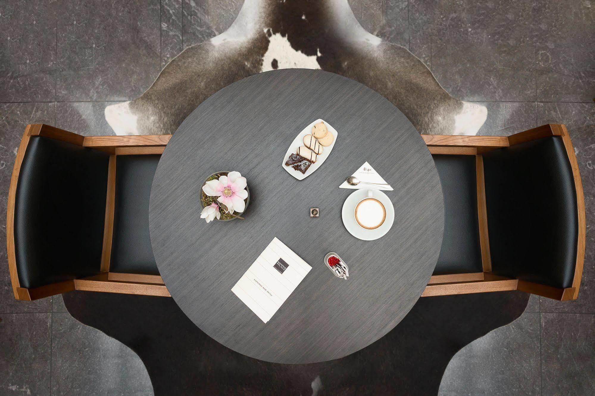 Esperos Palace Luxury & Spa Hotel แคซโทเรีย ภายนอก รูปภาพ