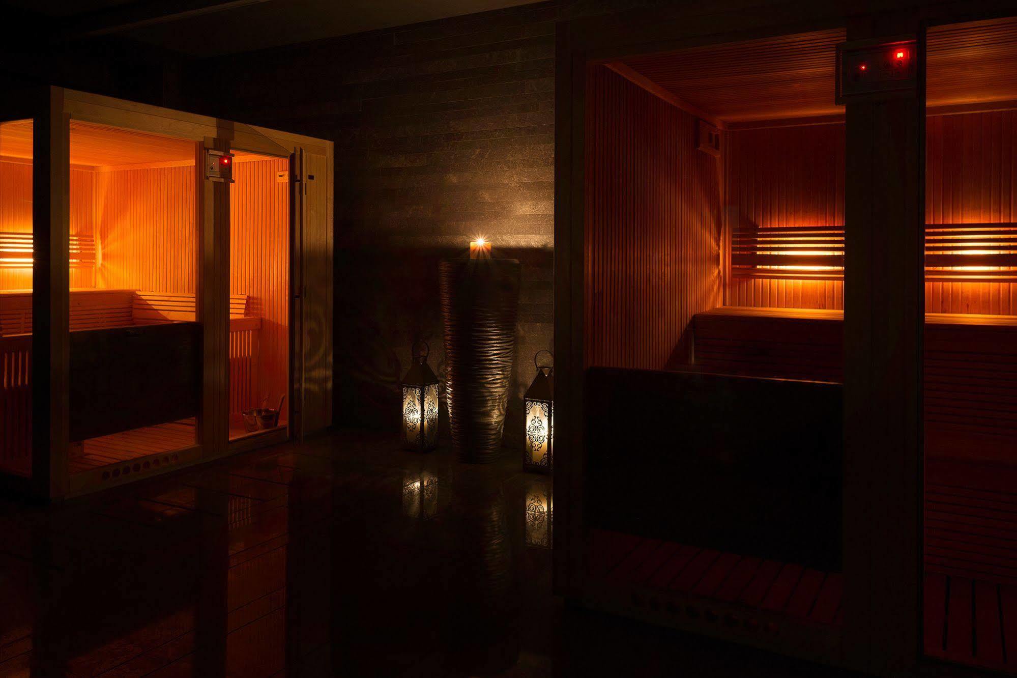 Esperos Palace Luxury & Spa Hotel แคซโทเรีย ภายนอก รูปภาพ